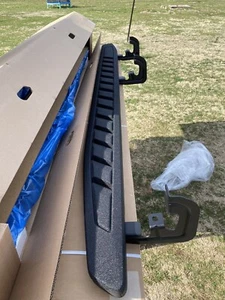 New GM AT4 Running Boards 21-25 GMC Sierra Chevy Silverado Trail Boss Crew Cab - Picture 1 of 4