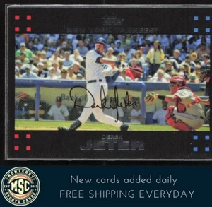 Derek Jeter 2010 Topps The Cards Your Mom Threw Out (Original Back) #40 Yankees - Picture 1 of 2