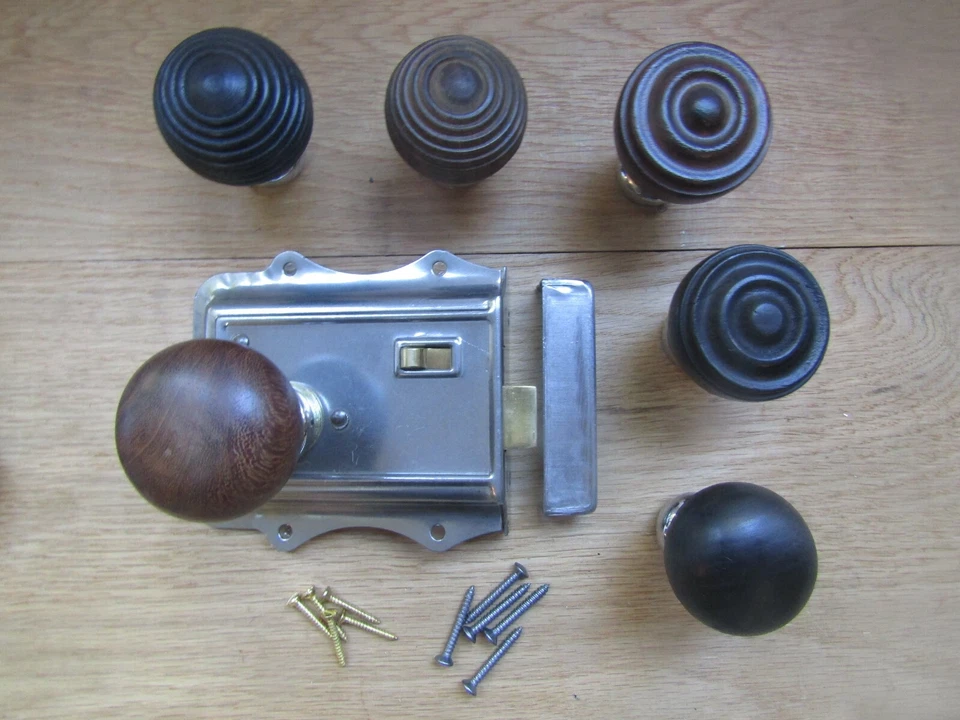 WOODEN Door Rim Knob & Bedroom latch set retro vintage country cottage handle - Image 1 of 1