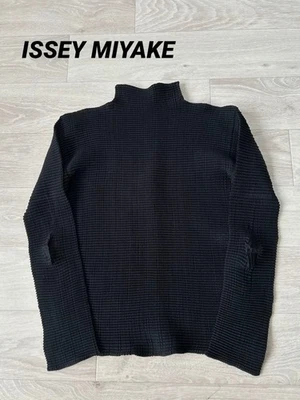 TOP USADO ISSEY MIYAKE ETIQUETA BRANCA GOLA ALTA 2 ACEITÁVEL - Imagem 1 de 4