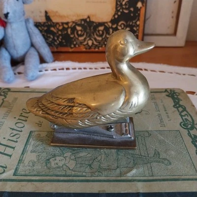 Ancienne Agrafeuse En Laiton Canard - Photo 1/4