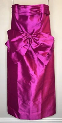 Vestido midi sin tirantes satinado con lazo de Zac Posen en magenta - Talla 6 Foto 1 de 3