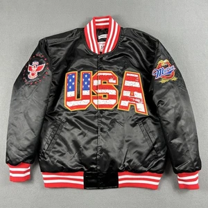 Chaqueta Headgear Classics EE. UU. Para Hombre Grande Negra Trump 45 Patriótico Satén Bombardero - Imagen 1 de 9