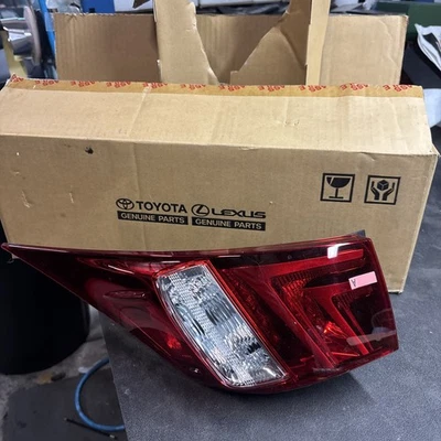 Luz trasera derecha OEM 2014 2015 2016 LEXUS IS350 IS250 Foto 1 de 4