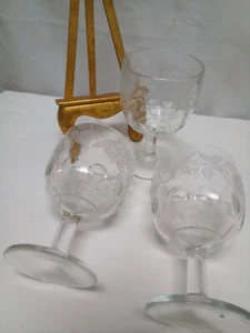 Bartlett & Collins 6" Kelch Gläser Daumenabdruck geätzte Trauben 3er Set Vintage - Bild 1 von 5