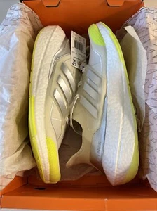 Size 10 - adidas UltraBoost 22 xIvy Park IVYTOPIA 2022 - Picture 1 of 2