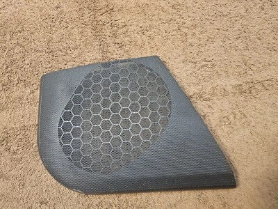 06-11 CADILLAC DTS PASSENGER SIDE FRONT OR REAR DOOR SPEAKER GRILLE GRILL BLACK - Image 1 of 4