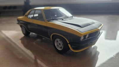 1:18 BOS 068 Opel Manta A TE2800 gelb/schwarz  OVP limit.1000 St. 42 - Bild 1 von 4