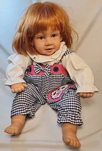 1994 Pat Secrist lebensecht kichern rote Haare/Haselnuss Augen Mädchen 22" Stoffkörper Puppe - Bild 1 von 4