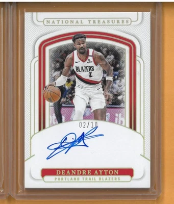Camiseta deportiva 2024 25 National Treasures Signatures Deandre Ayton Auto Gold/10 #2/10 Foto 1 de 2