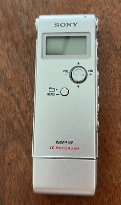 Sony Stereo Digital Audio Recorder MP3 USB ICD-UX70 Silver - Tested - Image 1 of 4