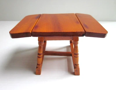 Tavolo Allungabile in Legno Ciliegio per Casa delle-Bambole Rapporto Scala 1:12 - Immagine 1 di 4