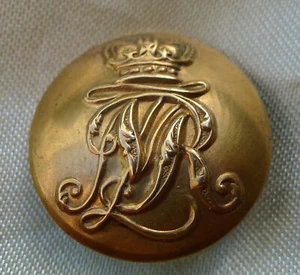 OLD NEW ZEALAND RIFLES BUTTON: QUEEN VICTORIA CROWN by THE WOLLEN MFG CO LTD. - Picture 1 of 5