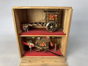 Y8933 HINA DOLL Doll's Festival Makie small Palanquin box Japan antique - Picture 1 of 10