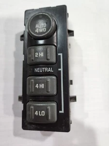 1999-2002 Chevy Silverado GMC Yukon Sierra Tahoe 4X4 switch 15709327 OEM - Picture 1 of 2