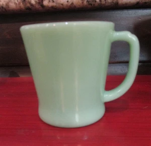 VINTAGE FIRE KING JADEITE GREEN GLASS COFFEE MUG D HANDLE ANCHOR HOCKING - Picture 1 of 4