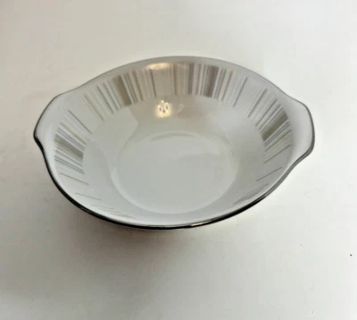 Set of 4 Noritake "ISABELLA" Lugged Cereal Bowls approx 15.5 cm /6 inches - image 1 of 4