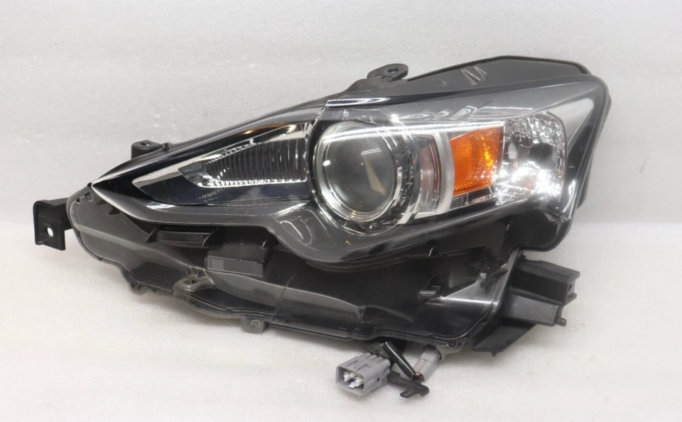 Faro de xenón HID para conductor izquierdo Lexus IS250 IS350 2014 2015 2016 FABRICANTE DE EQUIPOS ORIGINALES Foto 1 de 4