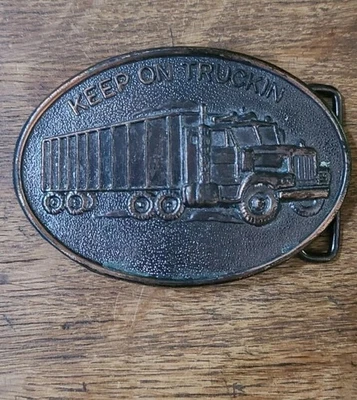 Vintage Keep on Trucking 18 Wheeler Big Rig Classic Belt Buckle Made Taiwan - Image 1 of 4