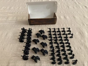 2015 Risk Board Game Replacement Black 43 Infantry 8 Artillery 12 Cavalry/Crate - Picture 1 of 8