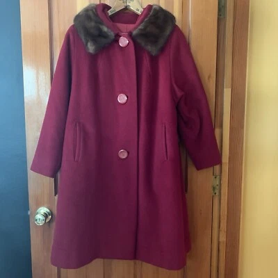 Abrigo para mujer FORSTMANN clásico vintage lana con ribete de piel hecho en unión  Foto 1 de 4