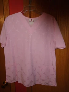 WOMEN'S WHITE CROSS PINK BREAST CANCER RIBBON PATTERNED SCRUB TOP SIZE XL - Picture 1 of 1