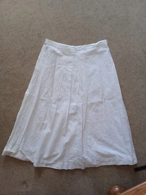 Pure Collection Broderie Anglais Skirt Size 16 - Image 1 of 4