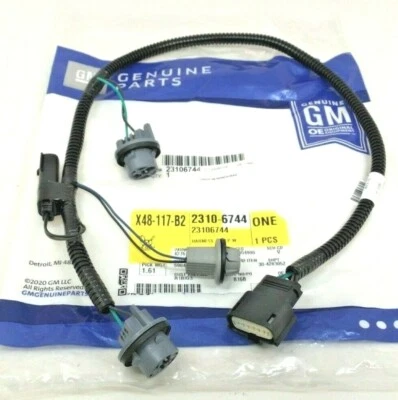2015-2020 Chevrolet Tahoe Suburban tail lamp Socket & Wiring Harness new OEM - Image 1 of 4
