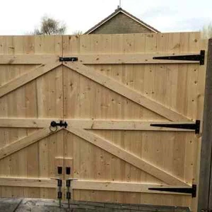 MAAIGU 12 Pack 10 Inch T Strap Door Hinges, Heavy Duty Barn Door Hinges, Black T - Picture 1 of 6