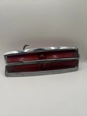 74 - 76 Cadillac DeVILLE Fleetwood справа и слева задний габаритный фонарь пара комплект - Изображение 1 из 4