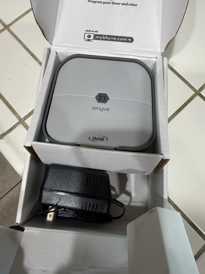 Controlador de rociadores inteligente Orbit B-Hyve XR de 8 zonas gris carbón Foto 1 de 3