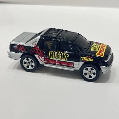 Maisto 2002 Chevrolet Avalanche пикап черный - Изображение 1 из 4