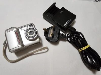 Vintage Digital Camera Nikon Coolpix 775 2.1MP Silver Tested Working  - Image 1 of 4