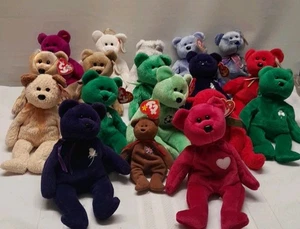 Ty Beanie Babies lotto di 18 orsetti 13 con etichette 5 senza etichettenomi  - Foto 1 di 8