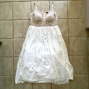 Abito maxi senza maniche TLC Say Yes to the Prom bianco chiffon perle perline 22 - Foto 1 di 15