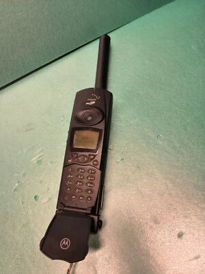 Telefonino satellitare - Immagine 1 di 4