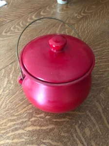 VTG SIGNED McCOY RED KETTLE POTTERY COOKIE JAR BEAN POT USA - Picture 1 of 6