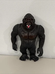 VINTAGE~10" KING KONG MADE IN CHINA UNIVERSAL STUDIOS ACTION FIGURE - Picture 1 of 3