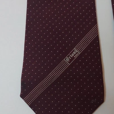 Gravata vintage Brioni Roma Pura Seta Fure seda borgonha pontos brancos e listras azuis - Imagem 1 de 4