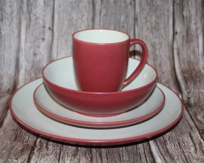 NORITAKE Colorwave Raspberry Red 4-pc Place Setting*Coupe* Dinner Salad Bowl Mug - Image 1 of 4