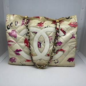 Chanel Vintage Lips And Hearts Patent Extra Large Tote