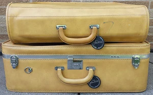 Vtg VENTURA Suitcase & Garment Bag Mustard Tan Locking Luggage Set Tweed & Vinyl - Picture 1 of 12