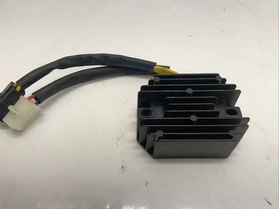 ♻️ Rectificador regulador de voltaje Suzuki Sv 650 S 1999 - 2002 ♻️ Foto 1 de 4