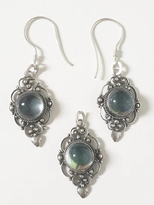 BELLISSIMO SET ORECCHINI E PENDENTE IN ARGENTO 800 CON PIETRE/CRISTALLI VERDI - Immagine 1 di 4