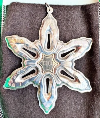 Bonito adorno de Navidad Gorham de plata esterlina 1986 copo de nieve con caja Foto 1 de 4