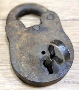 Sammlerstück Vintage Original Antik Eisen Vorhängeschloss in 100% funktionsfähiger Reihenfolge. - Bild 1 von 8