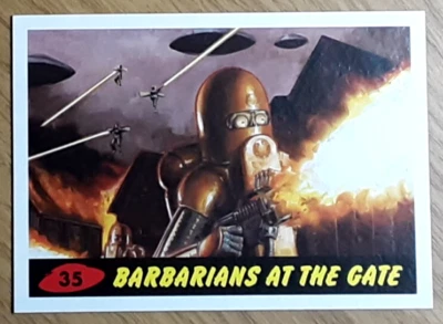 2013 Mars Attacks Invasion Heritage Card 35 BARBARIANS AT THE GATE. - Image 1 of 3