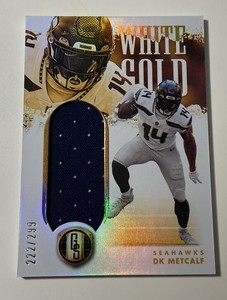 DK Metcalf # /299 White Gold Patch Threads Seahawks 2022 Panini Gold Standard