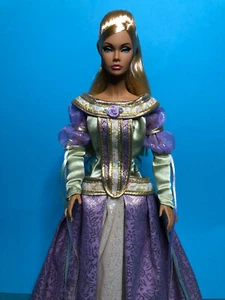 Princess and The Pea Barbie Gown NO DOLL Mattel DE-BOXED - Picture 1 of 3