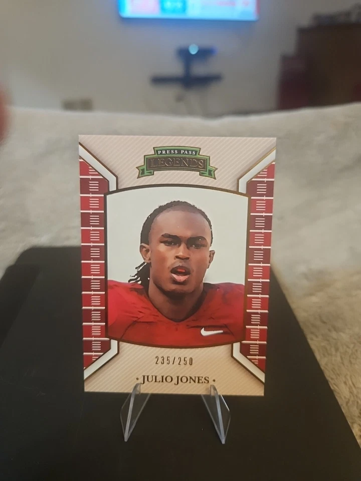 2011 Press Pass Legends - Bronze #95 Julio Jones /250 (RC) - Image 1 of 1